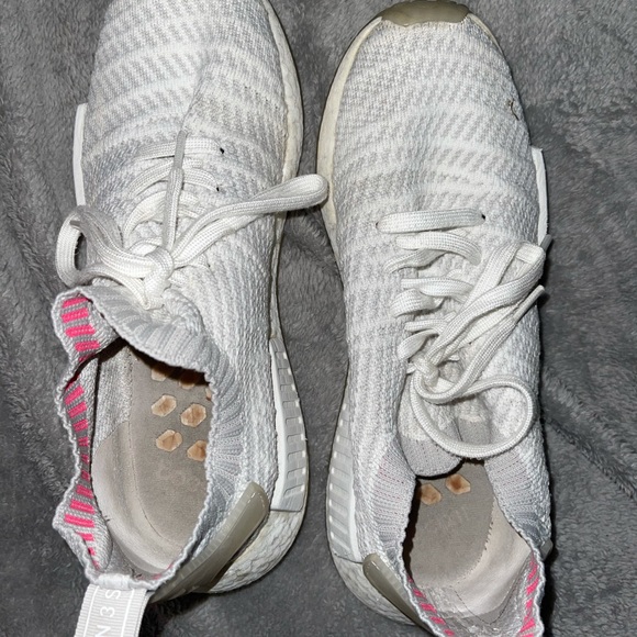 Men’s Adidas Ultraboost - Picture 2 of 3